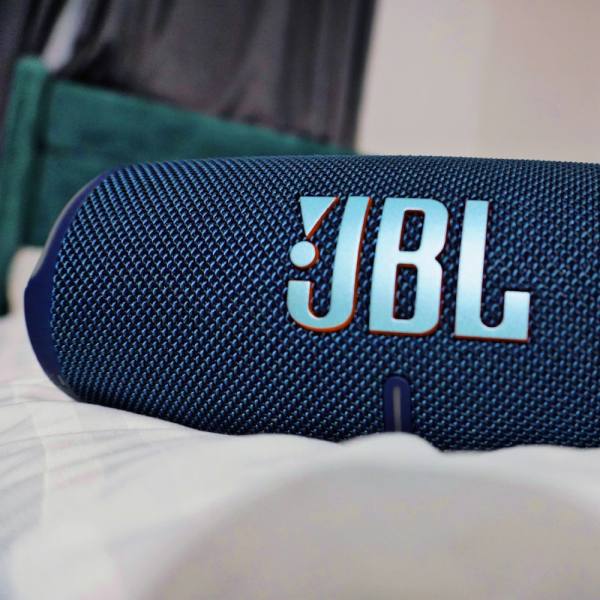 JBL Charge 6